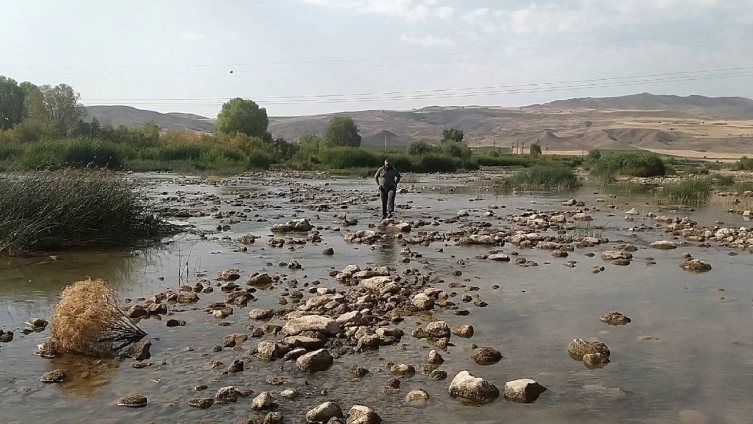 Geçen sene yürüyerek geçilen Kızılırmak'ta su seviyesi yükseldi